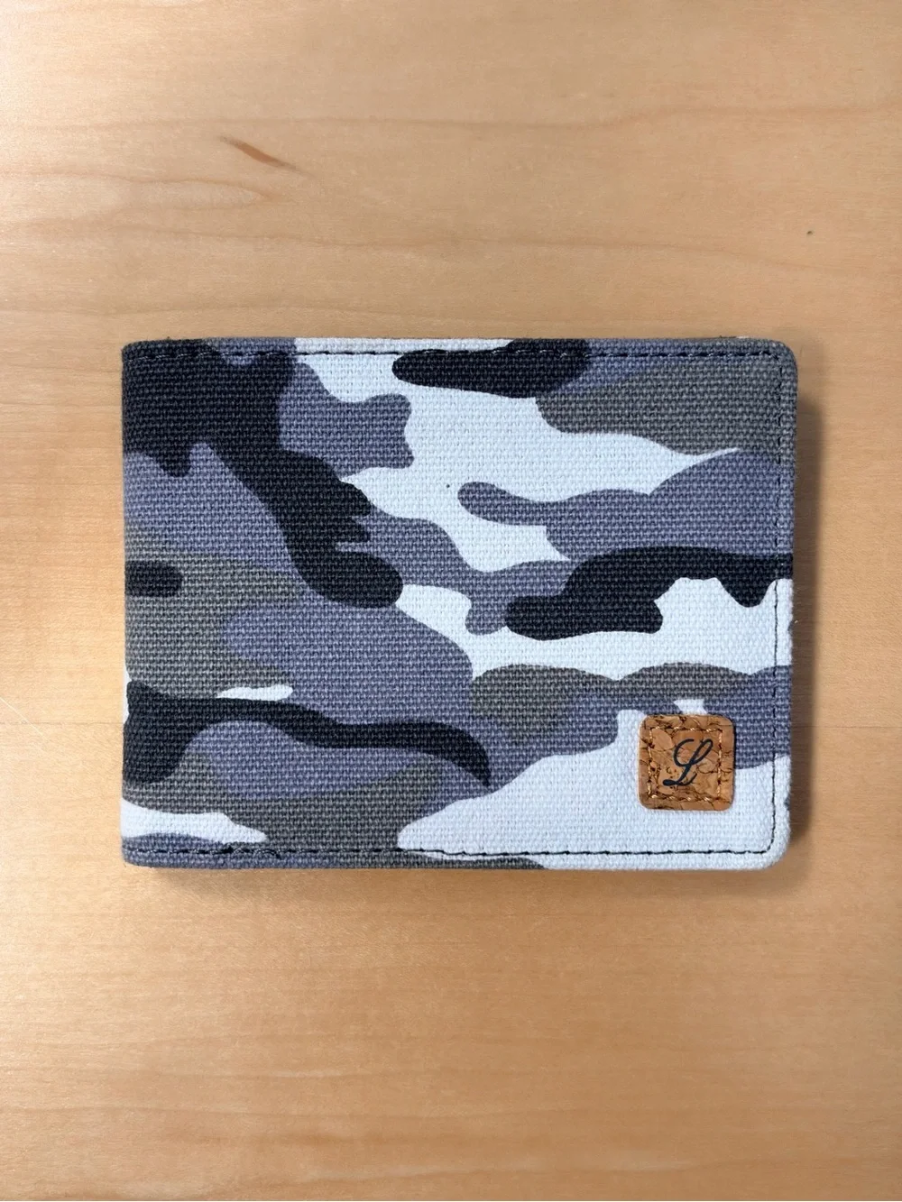 Lanyani (USED) Gray Camo Canvas Bifold Wallet